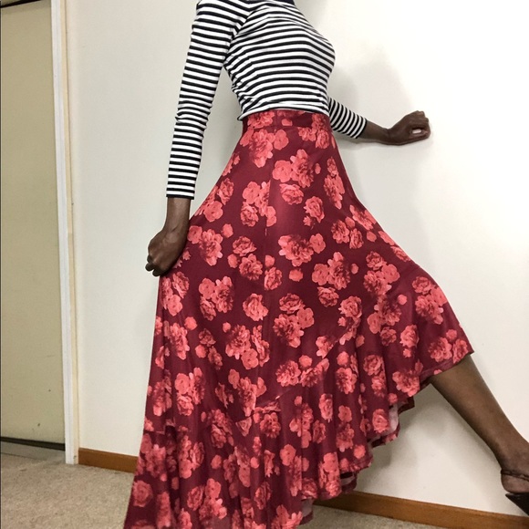 MIA JOY | JOYFOLIE Beautiful Floral Hi-Lo Skirt Size Small - Picture 7 of 10